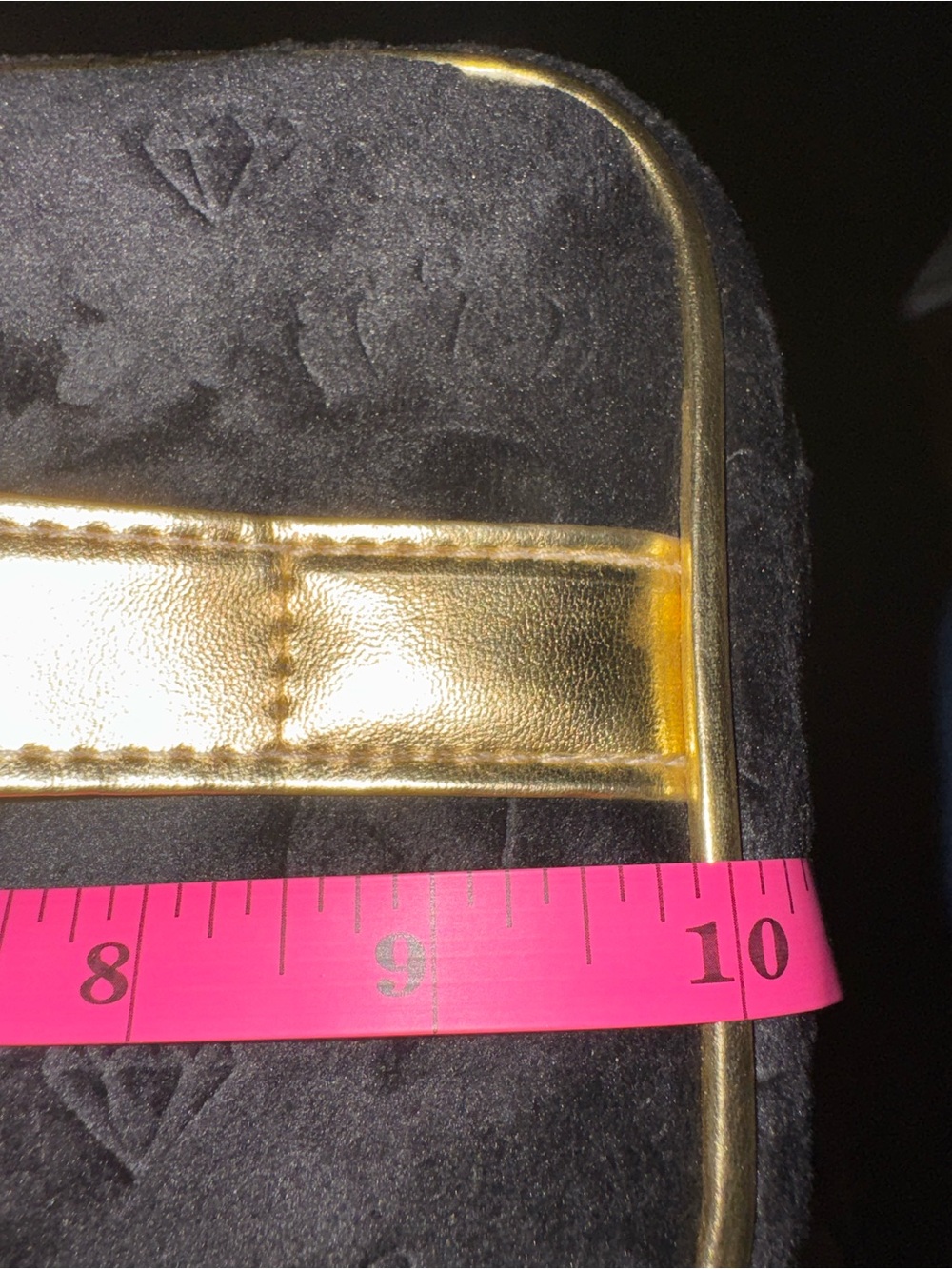 Juicy Couture Black Velvet and Pink Satin-Lined Cosmetic Case NWT - Picture 7 of 9